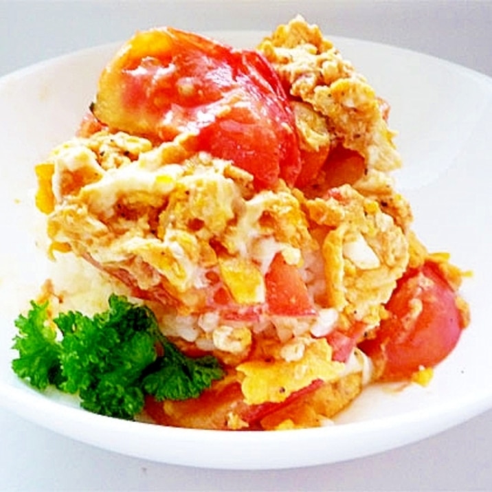 トマトと玉子の中華風炒め丼 トマたま丼